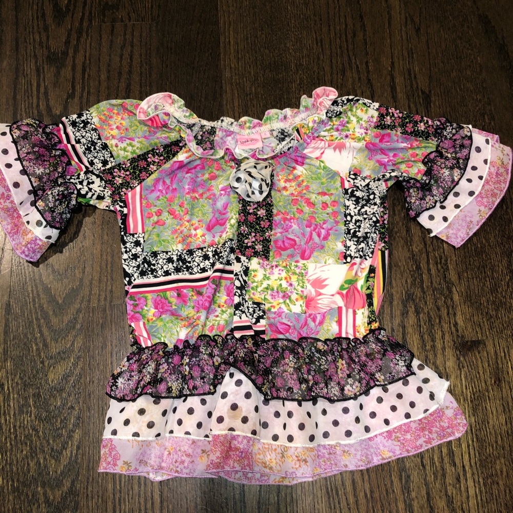 LIPSTIK girls shirt sleeve top.